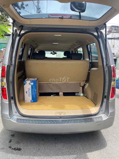 Hyundai Starex 2016 9 chỗ Bạc ..xe 9 bán còn mới