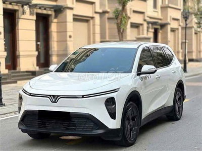 Xe điện VinFast VF MPV7 trả trước chỉ từ 125 Triệu