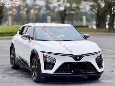 Xe VinFast VF7 Plus 2026