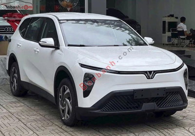 Xe VinFast Limo Green AT 2026