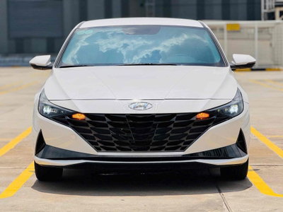 Hyundai Elantra 2022 1.6AT Trắng 62.000km