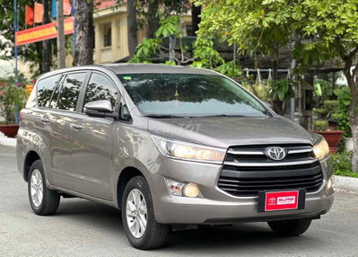 💥INNOVA 2.0G Màu Đồng Ánh Kim còn thương lượng💥