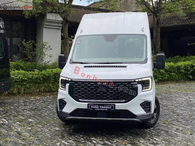 Xe Ford Transit Premium 2026