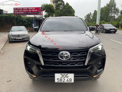 Xe Toyota Fortuner 2.4G 4x2 AT 2020