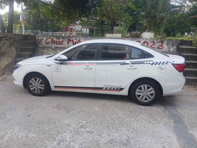 MG MG5 Số sàn 26000 km Trắng