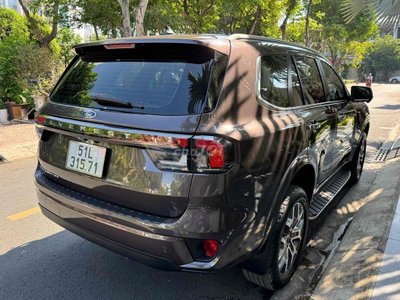 Ford Everest Titanium 2 cầu 2024 Nâu 32000 Km