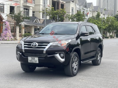 Xe Toyota Fortuner 2.7V 4x2 AT 2017