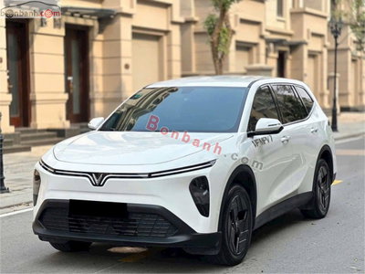 Xe VinFast VF MPV 7 AT 2026