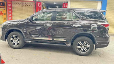 Toyota Fortuner máy xăng 2017 đẹp như mới