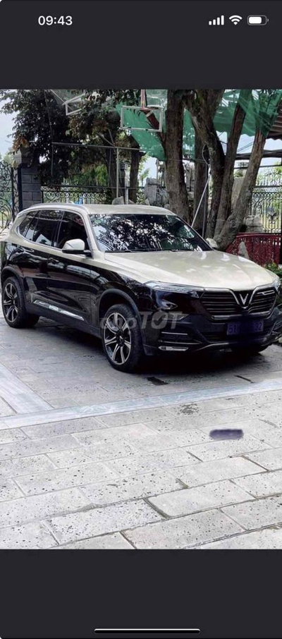 VinFast Lux SA2.0 nâu