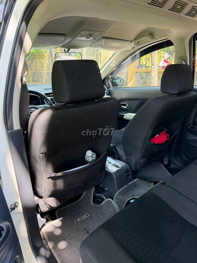 Toyota Rush Trắng 7 chỗ