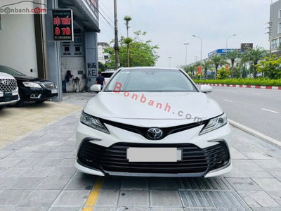 Xe Toyota Camry 2.0Q 2022