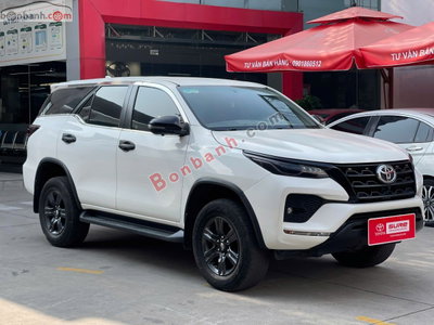 Xe Toyota Fortuner 2.4L 4x2 MT 2022