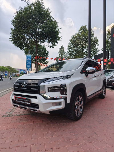 Mitsubishi Xpander Cross Trắng 12651 km