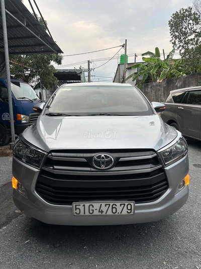 Toyota Innova 2017 Số sàn Bạc 366Tr