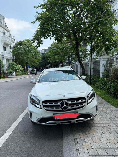 Mercedes-Benz GLA 200 2019 Trắng 40000 km