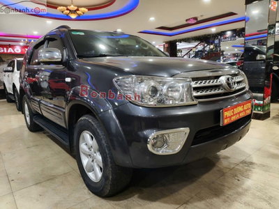 Xe Toyota Fortuner 2.5G 2010