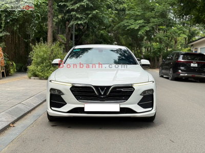 Xe VinFast Lux A 2.0 Premium 2.0 AT 2021