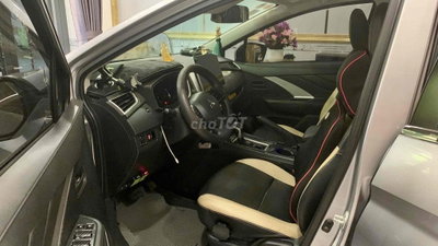 Mitsubishi Xpander 7 chỗ Bạc