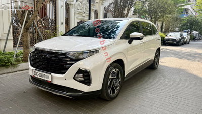 Xe Hyundai Custin Cao Cấp 2.0T 2023
