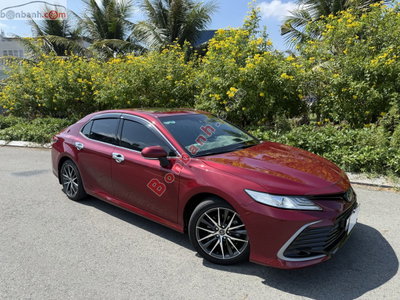 Xe Toyota Camry 2.0Q 2022
