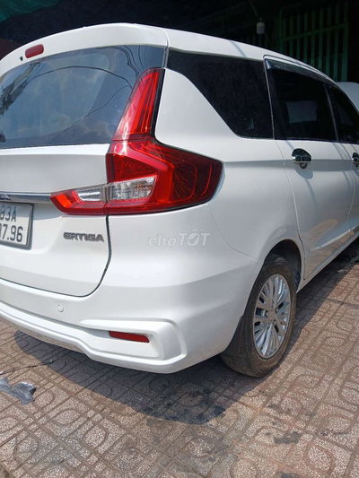 Suzuki Ertiga GLX 4AT 2019 Trắng