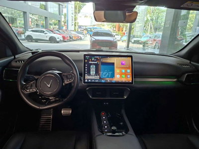 Xe điện VinFast VF8 Plus Đen