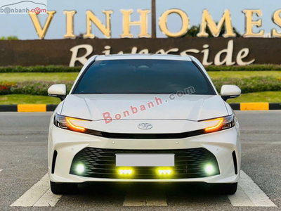 Xe Toyota Camry 2.0Q 2025