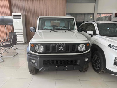 Suzuki Jimny giảm mạnh xã kho chỉ 150tr lăn bánh