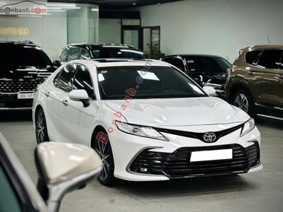 Xe Toyota Camry 2.0Q 2023