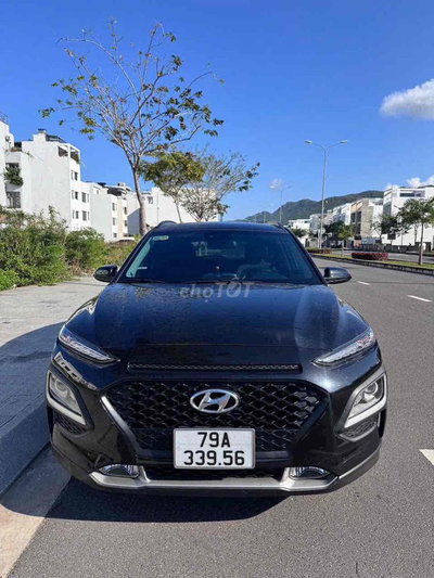 Hyundai Kona 2.0 bản tiêu chuẩn Đen đời 2021