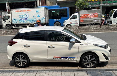 Toyota Yaris G model 2019 số tự động màu trắng