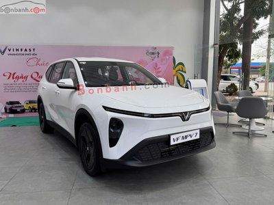 Xe VinFast VF MPV 7 AT 2026