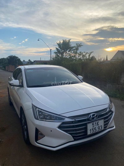 Hyundai Elantra 2.0 GLS Trắng 40.000 km