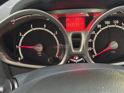 Ford Fiesta Đỏ Tự động 40.000 km