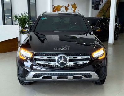 Mercedes GLC200 4MATIC 2022 V1 Black Edition 1 chủ