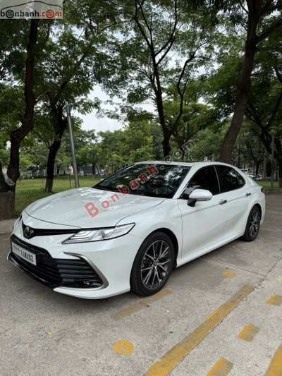 Xe Toyota Camry 2.0Q 2024