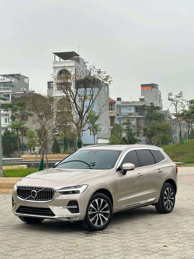 Volvo XC60 2023 B6, đi ít, màu độc, chất xe tốt