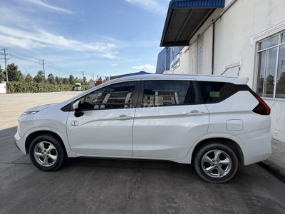 Mitsubishi Xpander Trắng 7 chỗ
