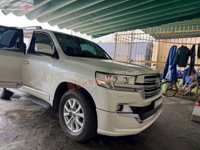 Xe Toyota Land Cruiser 4.6 V8 2020