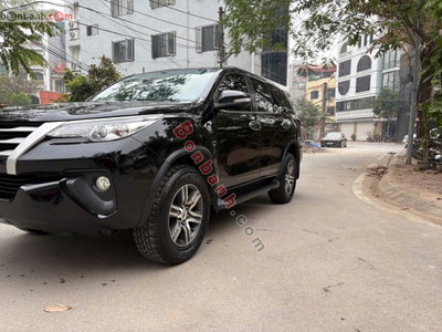 Xe Toyota Fortuner 2.4G 4x2 MT 2017