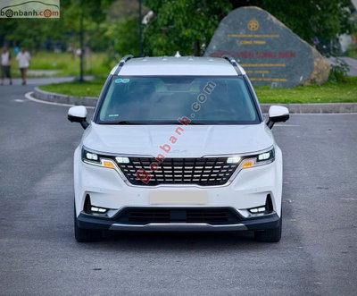 Xe Kia Carnival Premium 2.2D 7S 2023