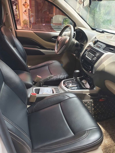 Nissan Navara 2017 Trắng