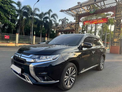 Mitsubishi Outlander 2021 không lỗi lầm 10.000 km