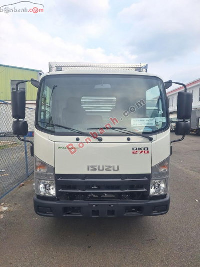 Xe Isuzu QKR QMR77HE5 Thùng Kín 2025