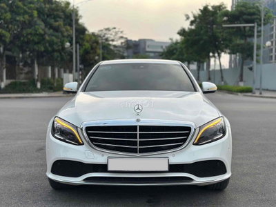 Mercedes-Benz C200 Exclusive 2021 Trắng cực đẹp