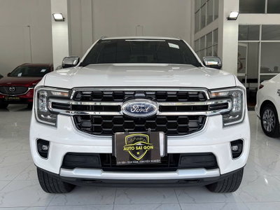 Ford Everest 2023 bản Titanium 2.0L 4x2