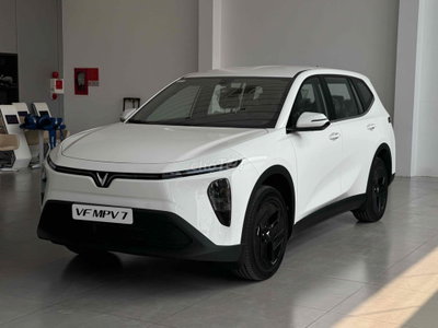 VinFast MPV7 màu Trắng