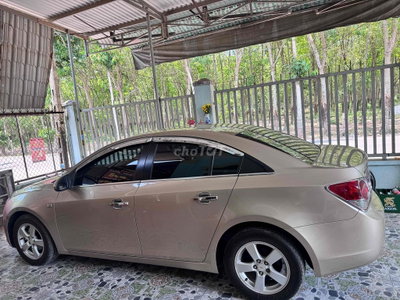 Chevrolet Cruze LT Vàng cát