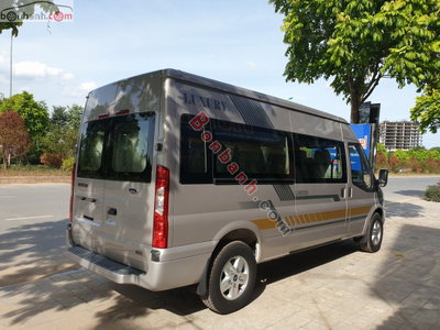 Xe Ford Transit Luxury 2019